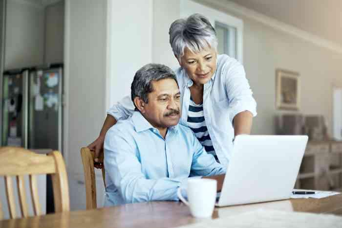 Couple on computer