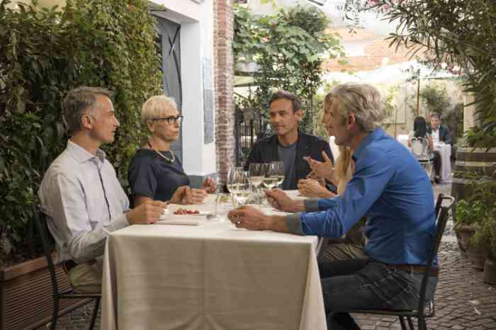 A kid at the amplifon store doing a hearing test
