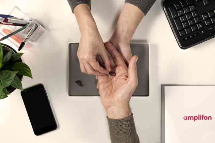 Un appareil auditif contour d'oreille