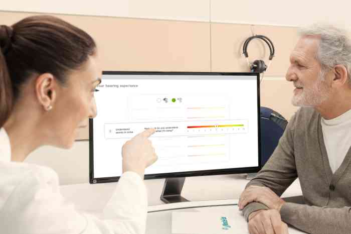 Woman showing info on pc