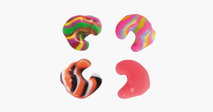 Tappi per nuotare colorati: linea per bambini