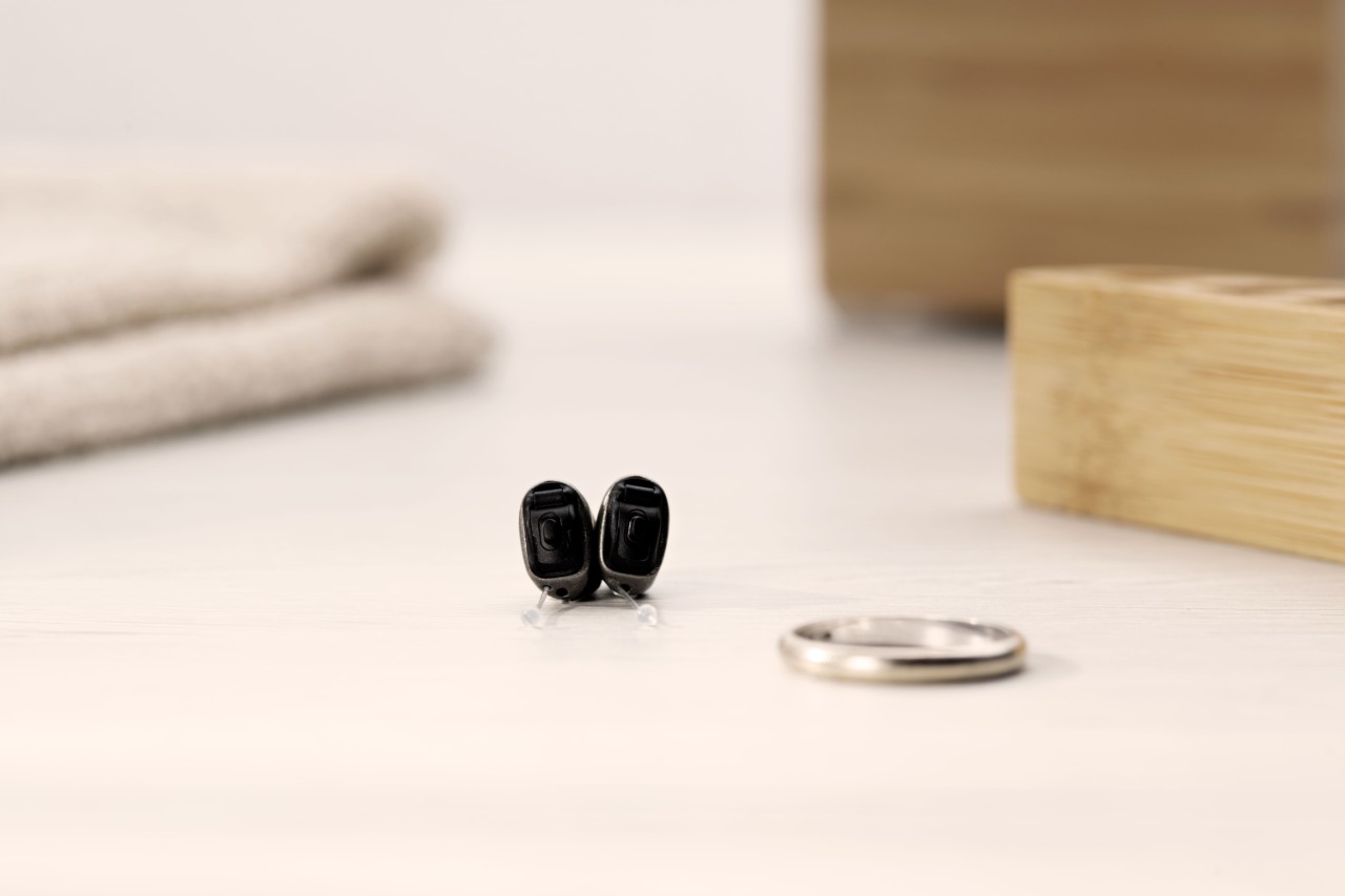Des appareils auditifs invisibles intra-auriculaire invisibles