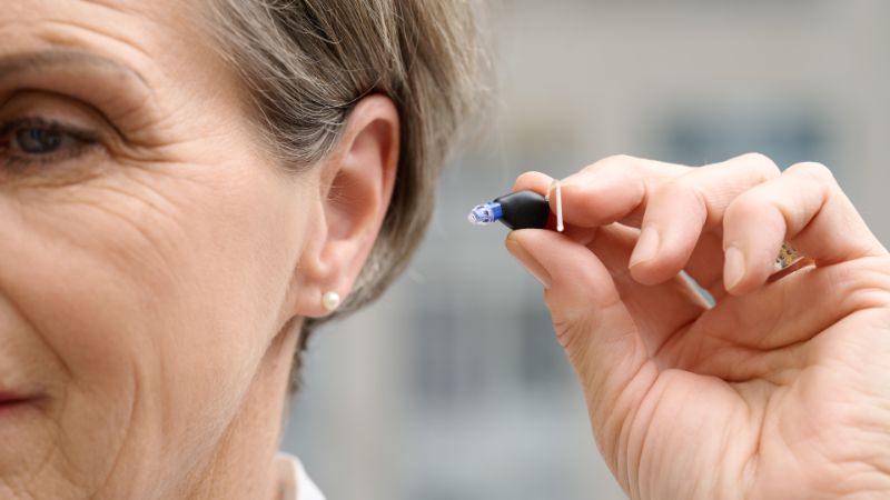 Oticon Zeal – l’appareil auditif mini avec IA et Bluetooth | Amplifon CH